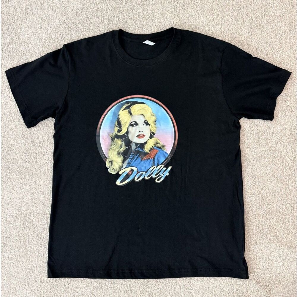 NWOT Dolly Parton Black Graphic T Shirt L Country Music Western Portrait Tee